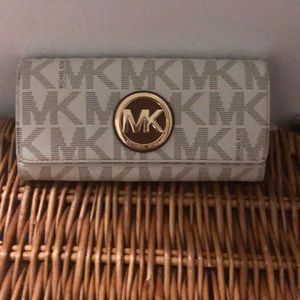 Michael Kors wallet